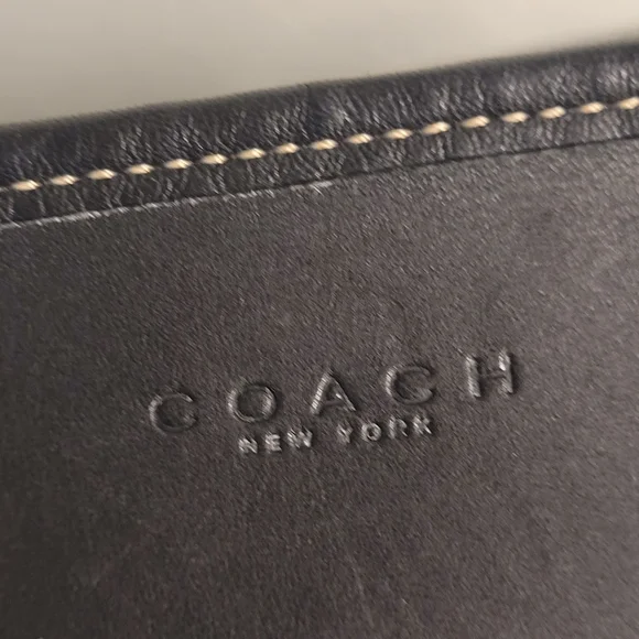 Coach Rare vintage made in USA crossbody bag. - Picture 7 of 16